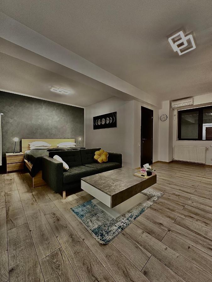 Apartment Shiro