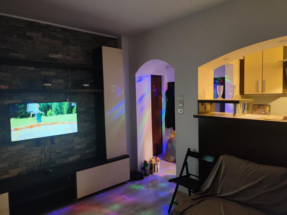 Vlad's Kogalniceanu Apartment *