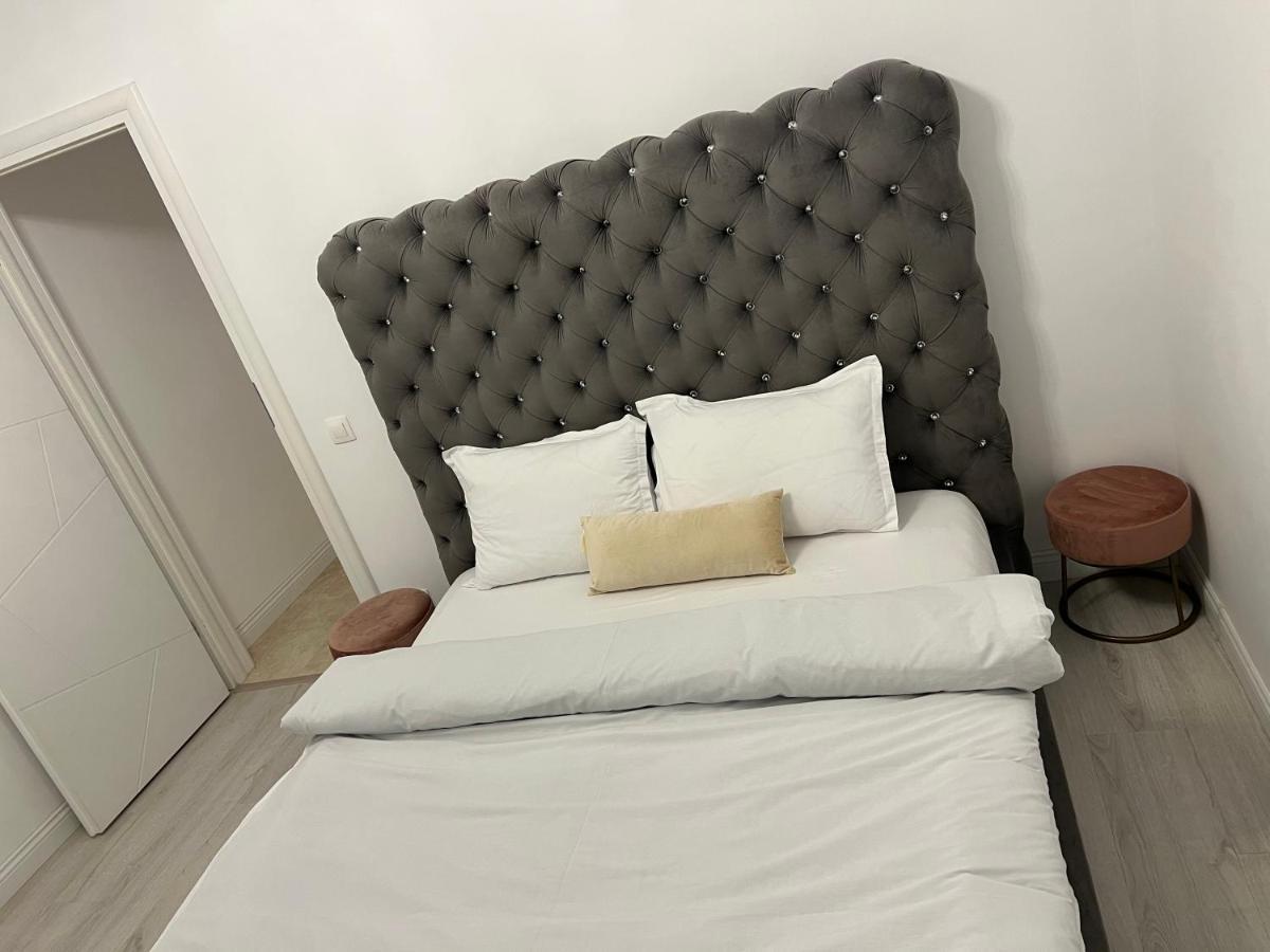 Lectorului 3 Colosseum Mall Apartamento *