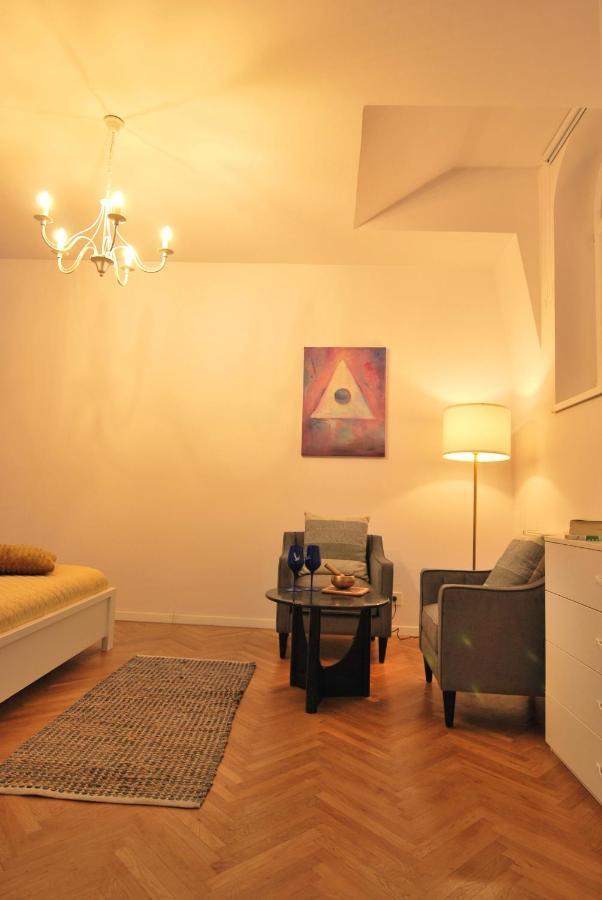 New In Berindey - Historical Center, Universitate Apartment