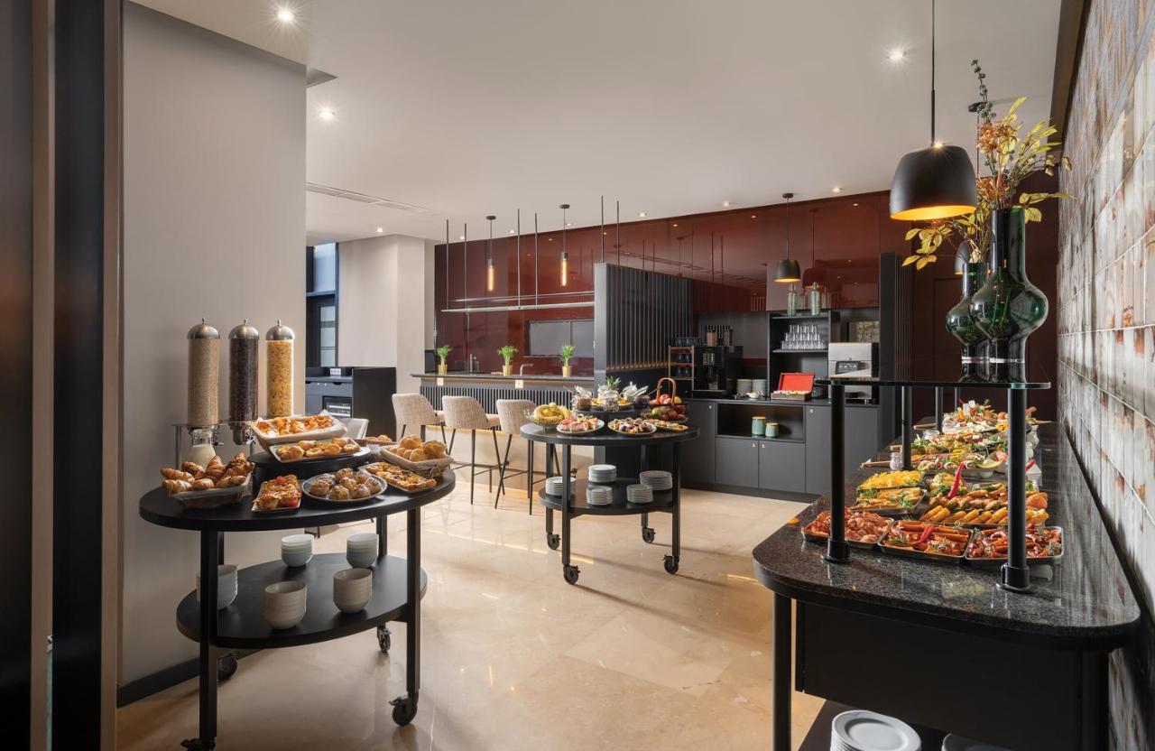 Hotel Leonardo City Center 4*
