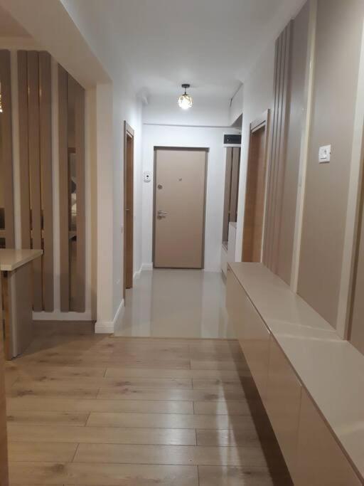 Elegant - Titan Park Apartment Bucharest