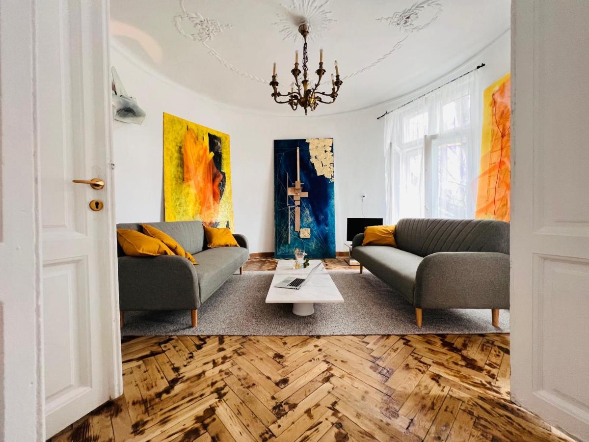 Sada Art Gallery Apartment Bucharest