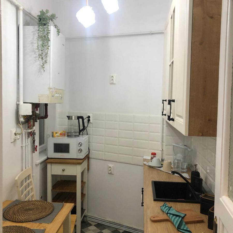 Interbelic Studio - Old Town - Armenian Quarter Apartment