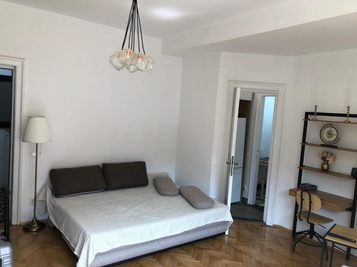 Apartment Interbelic Studio - Old Town - Armenian Quarter Bucharest