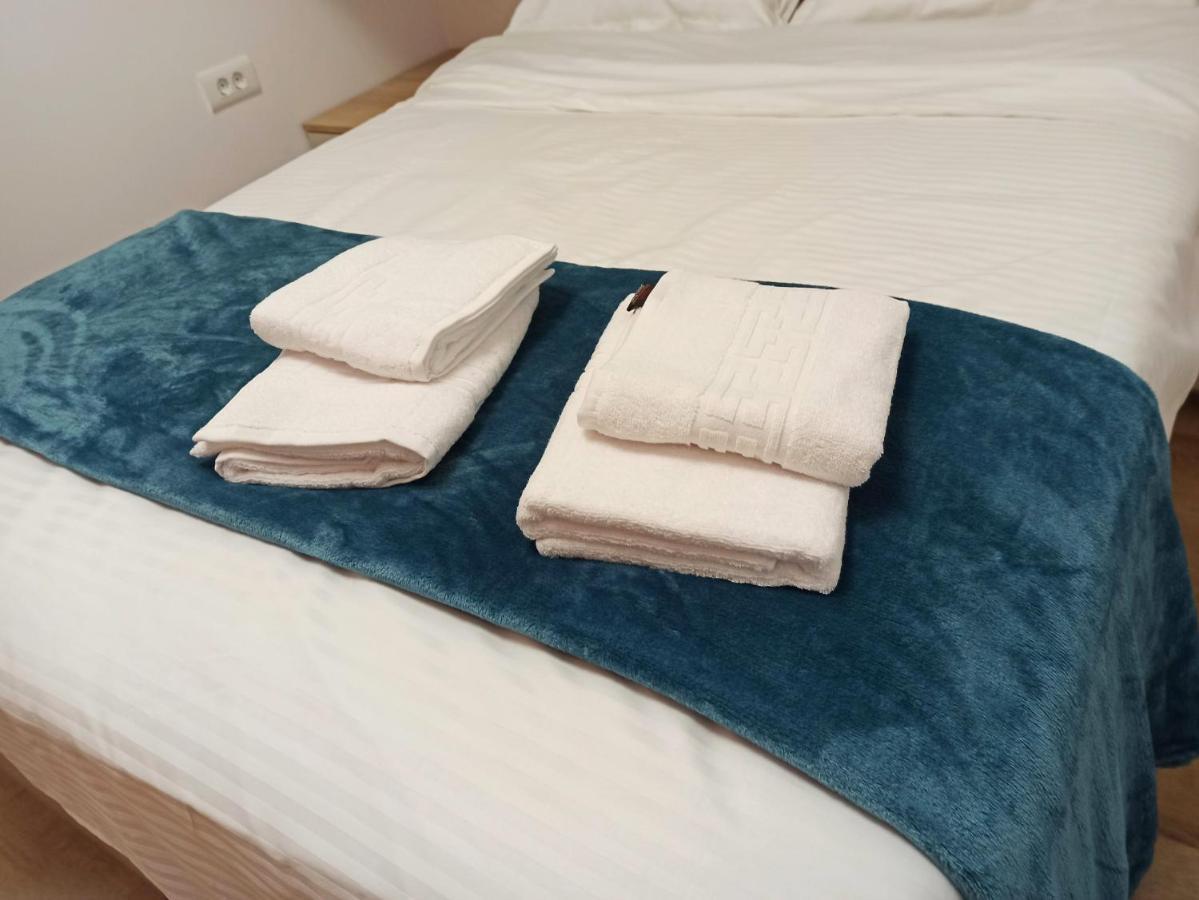 Stylish, Modern 2 Flat With River View, Near Presidential Palace * Bucureşti