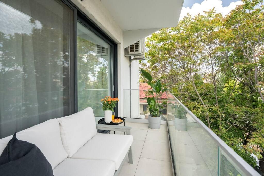 Apartment Luxurious New Penthouse + Parking Bucharest