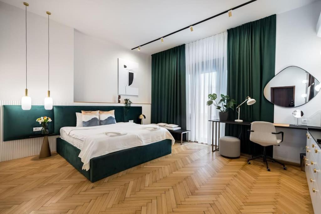 Stylish & Charming - Center Apartment