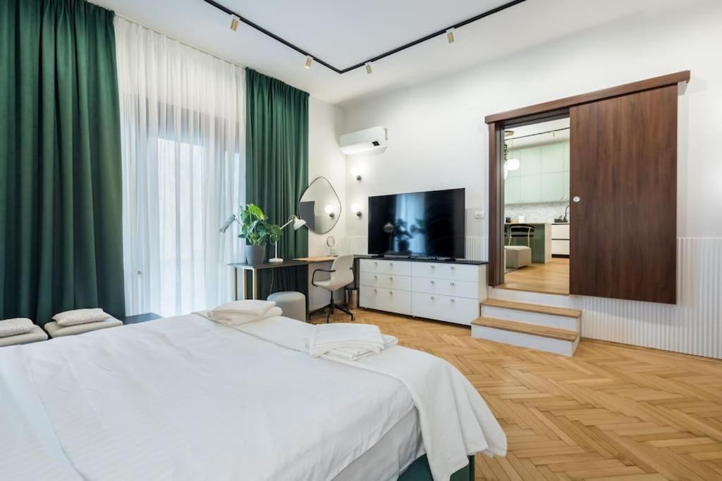 Stylish & Charming - Center Bucharest