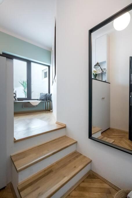Stylish & Charming - Center Bucharest