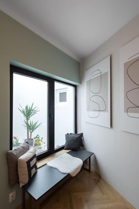 Apartment Stylish & Charming - Center