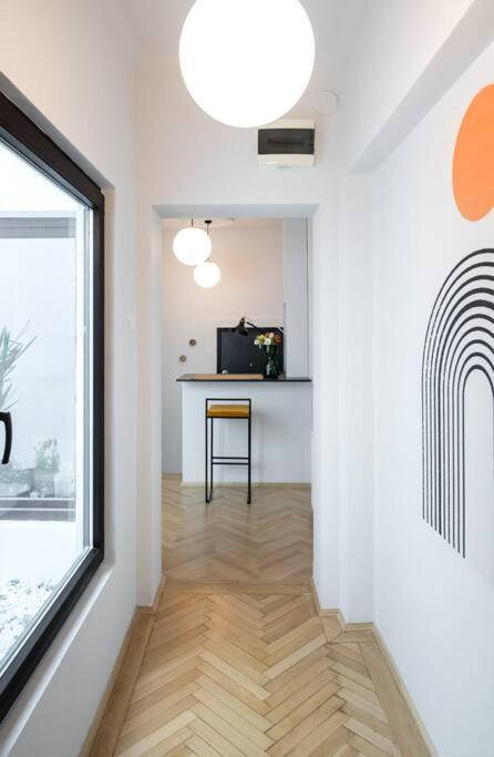 Stylish & Charming - Center Apartment
