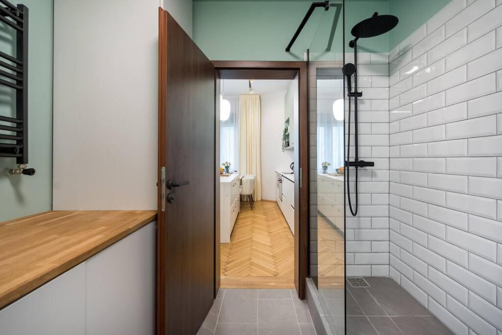 Apartment Stylish & Charming - Center *