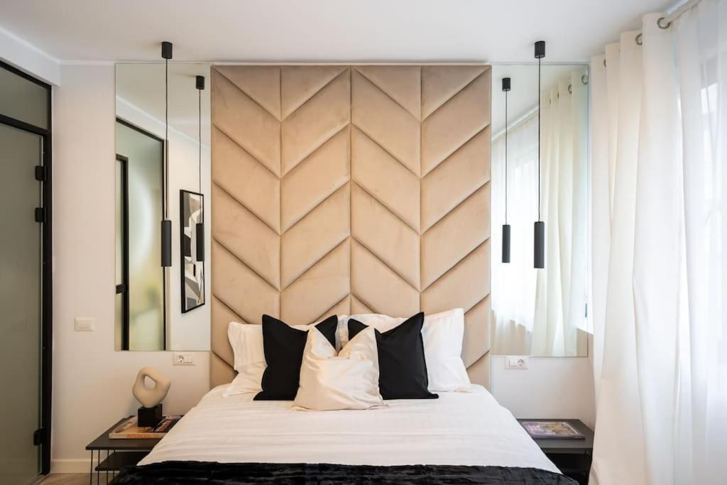 Apartment Mellow - Calea Victoriei - 2br Luxury Bucharest