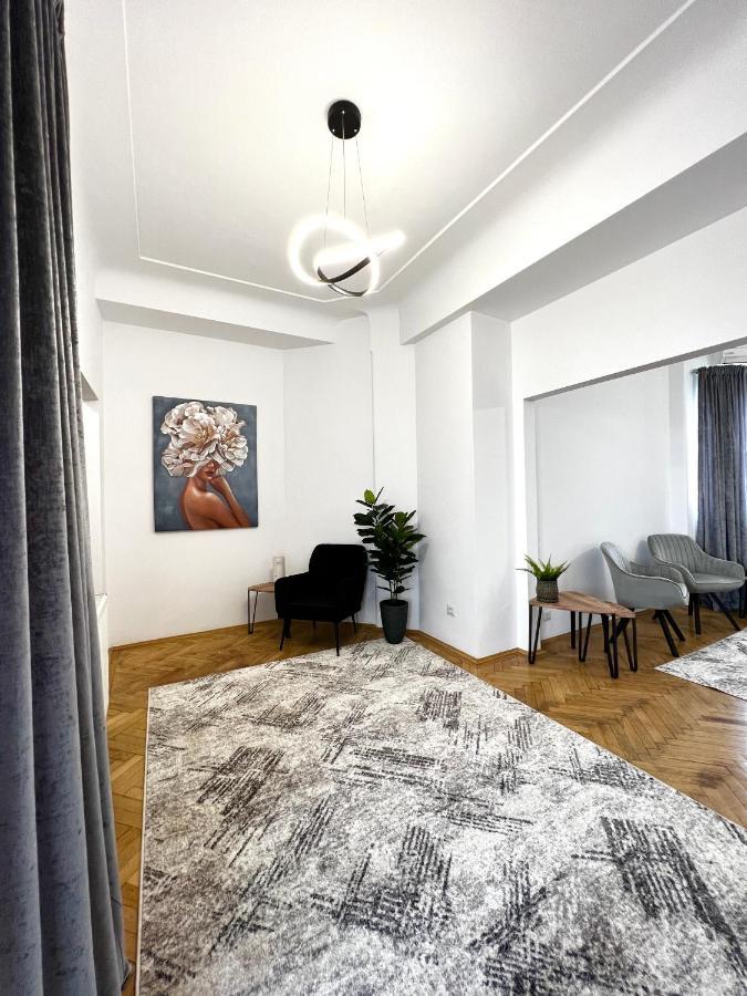 View - Luxury - Sanador Victoriei