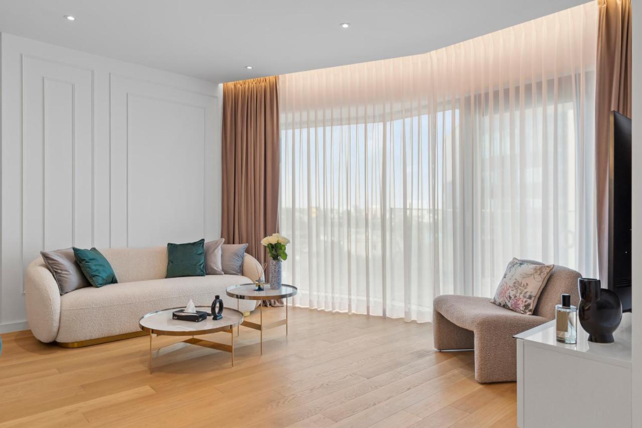 One H Luxury Apartment