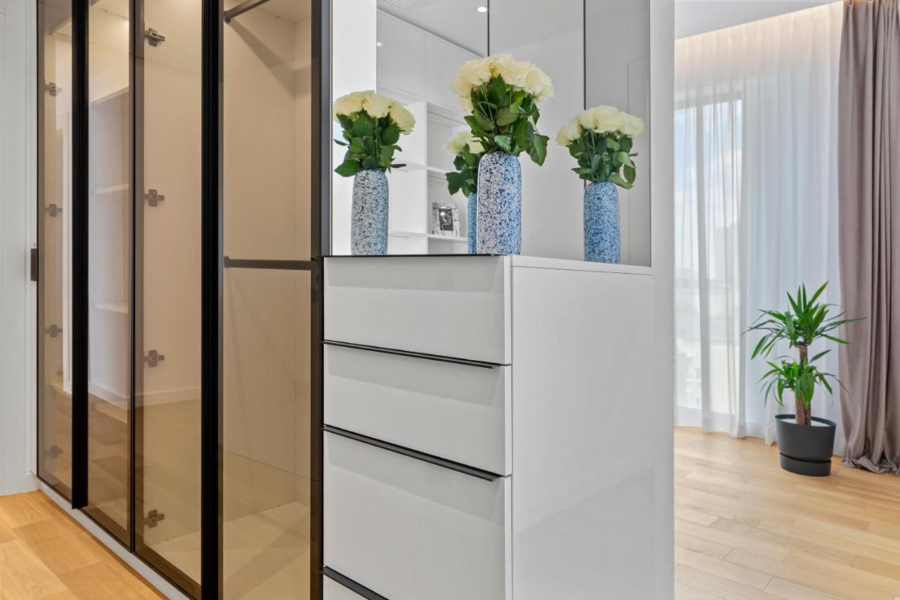 One H Luxury Apartment