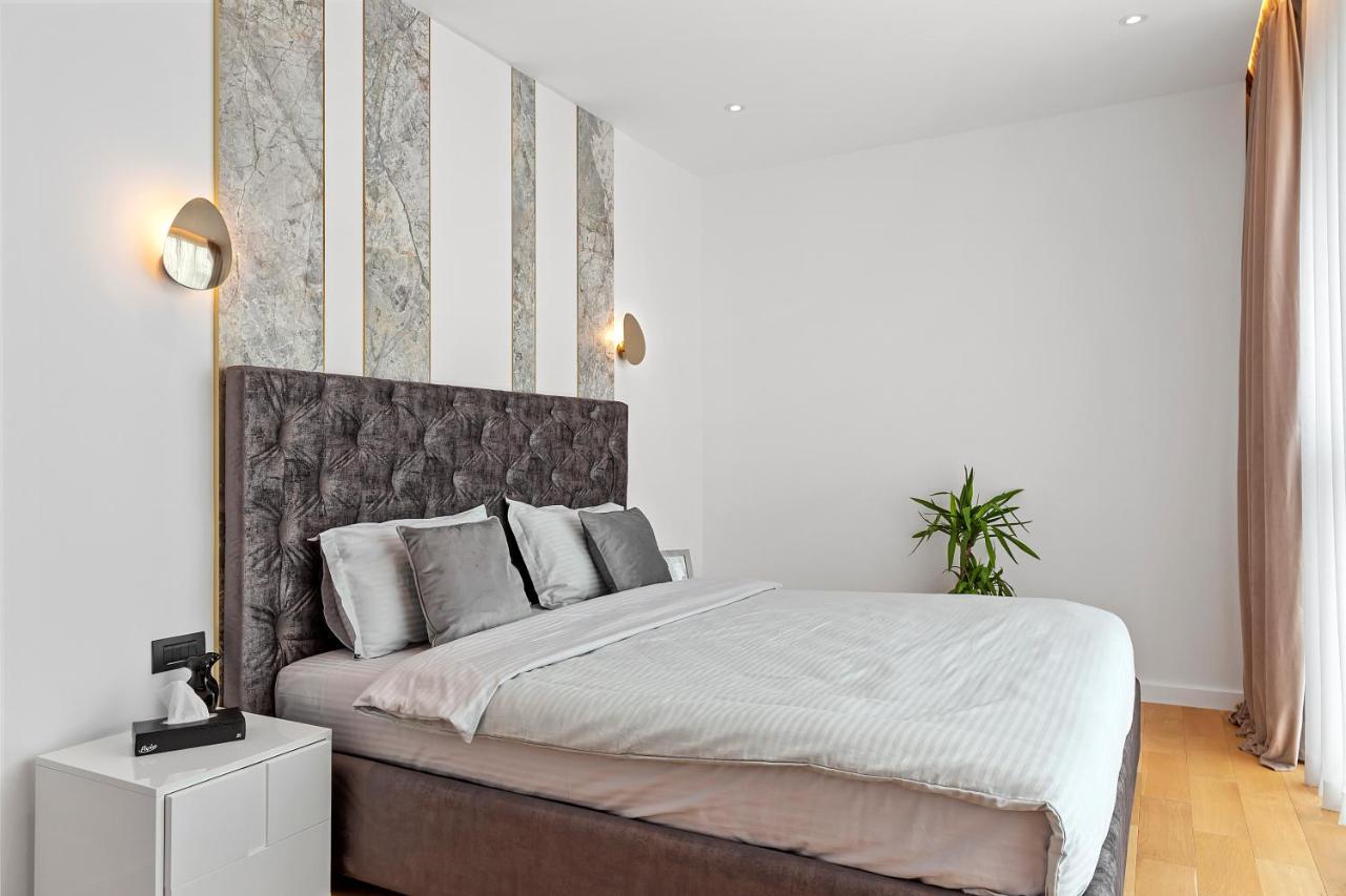 One H Luxury * Bucharest