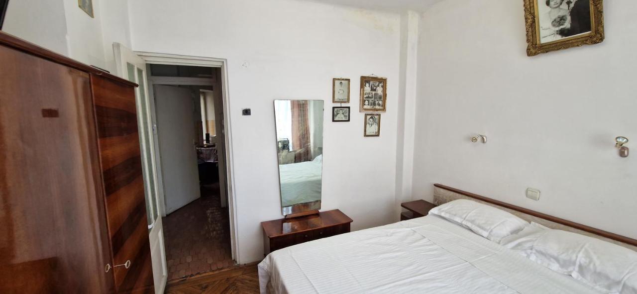 Domum - The Comunist Apartamento Bucareste