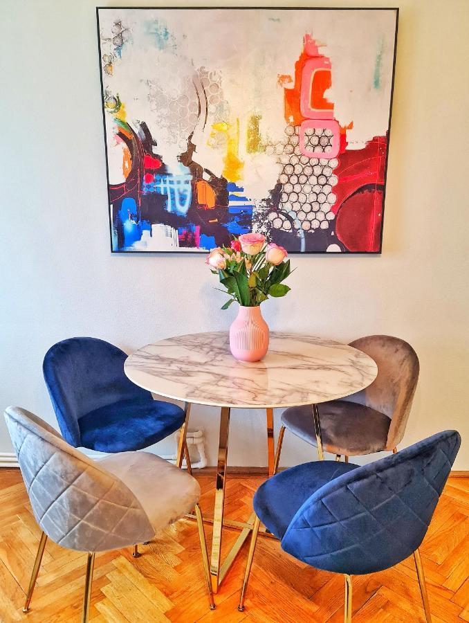 Arc De Triomphe Blissboutique Bucharest