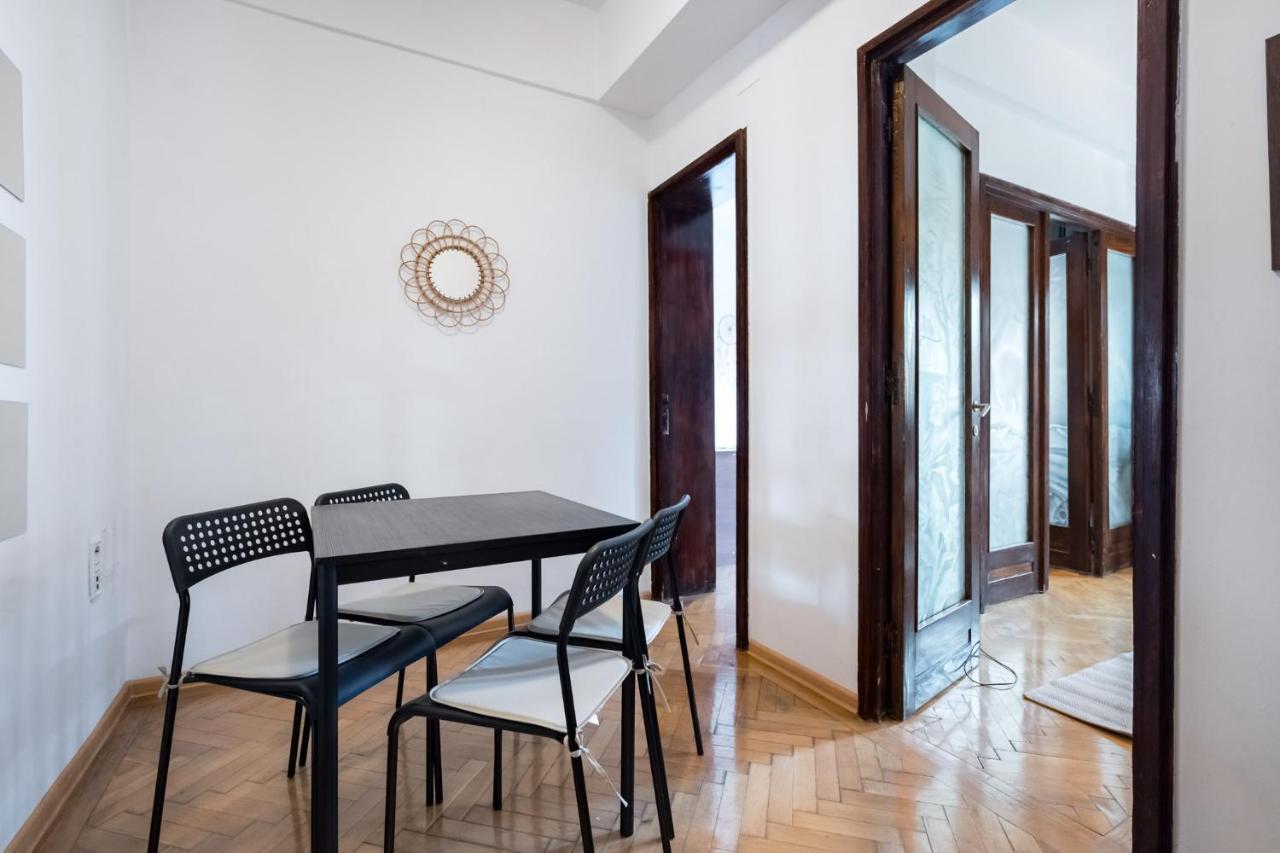 Apartament Sleek Comfort - A Blend Of Style And Convenience Bucureşti