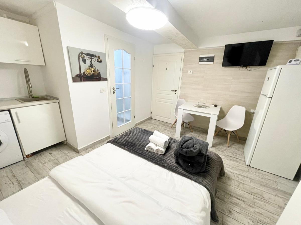 Metropolitan Retreat Apartment Bucharest