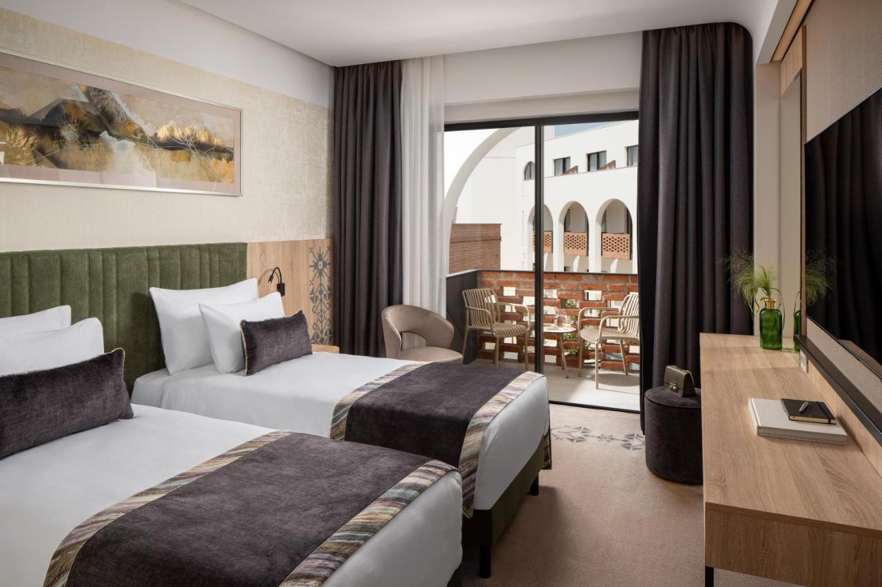 Mercure Conacul Cozieni 4* Pasarea