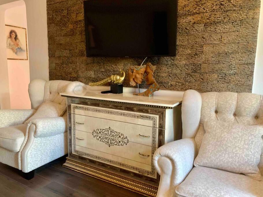 Apartament Vintage Ap Next To Grand Bucureşti