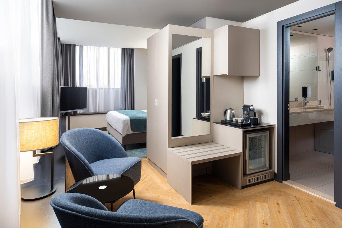 Leonardo City Center 4*