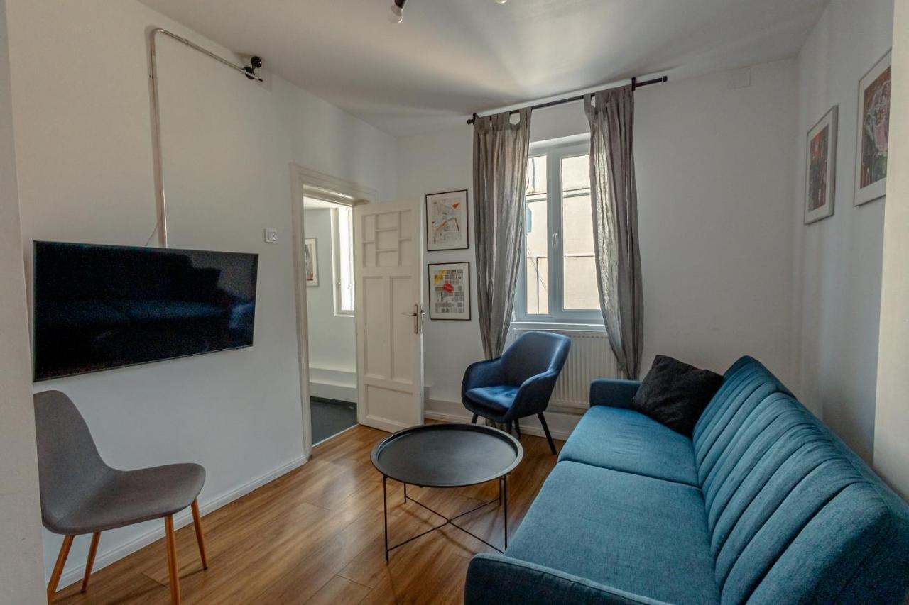 First Bucur 21 Albergue Bucareste