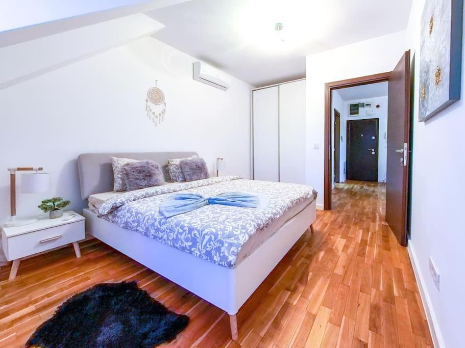 D Apartament Bucureşti