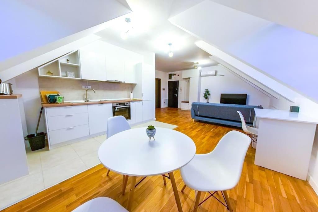 Apartament D