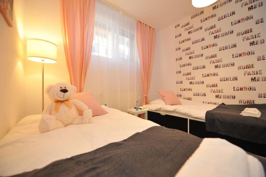 Apartment Excellent Price For A Family Or Group Of Travelers Bucharest