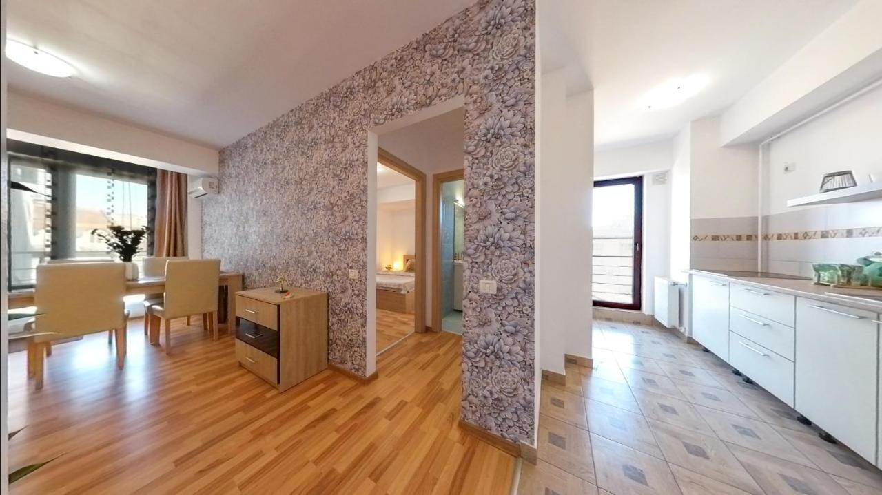 Old Town Flowery Apartamento *