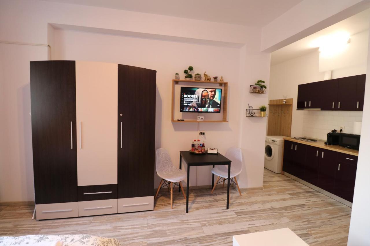 Apartment Charming Cozy Studio - Old Town - Free Minibar *