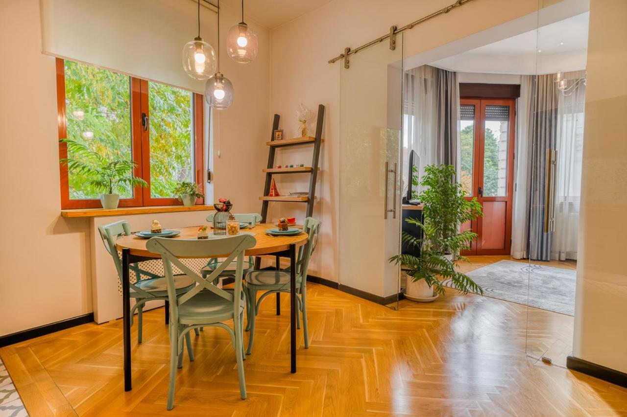 Historic Charm Meets Modern Comfort: Athenaeum 2br * Bucharest