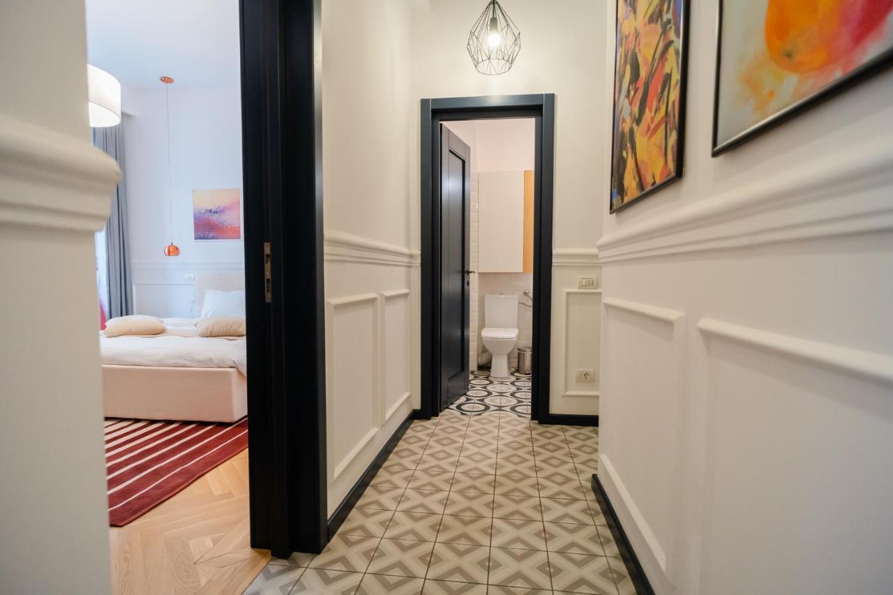 Historic Charm Meets Modern Comfort: Athenaeum 2br Apartment Bucharest