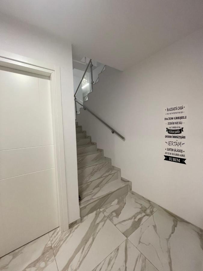 Poseidon Apartment *