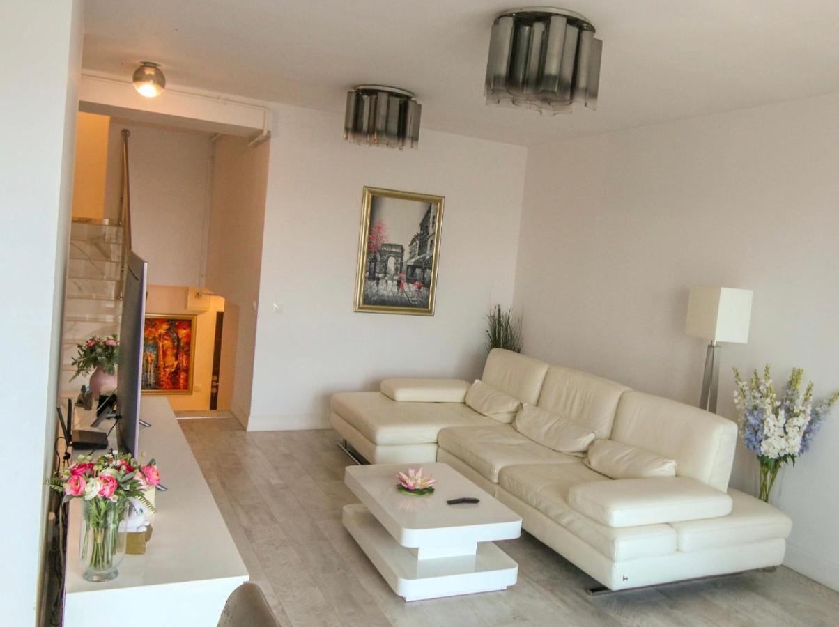 Poseidon Apartment Bucharest