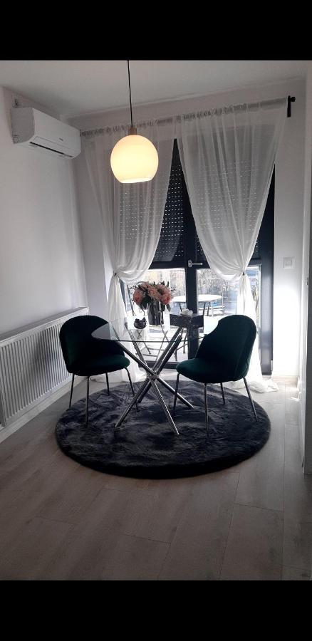 Apartament Mia Plus!! Self Check-in!! Bucureşti
