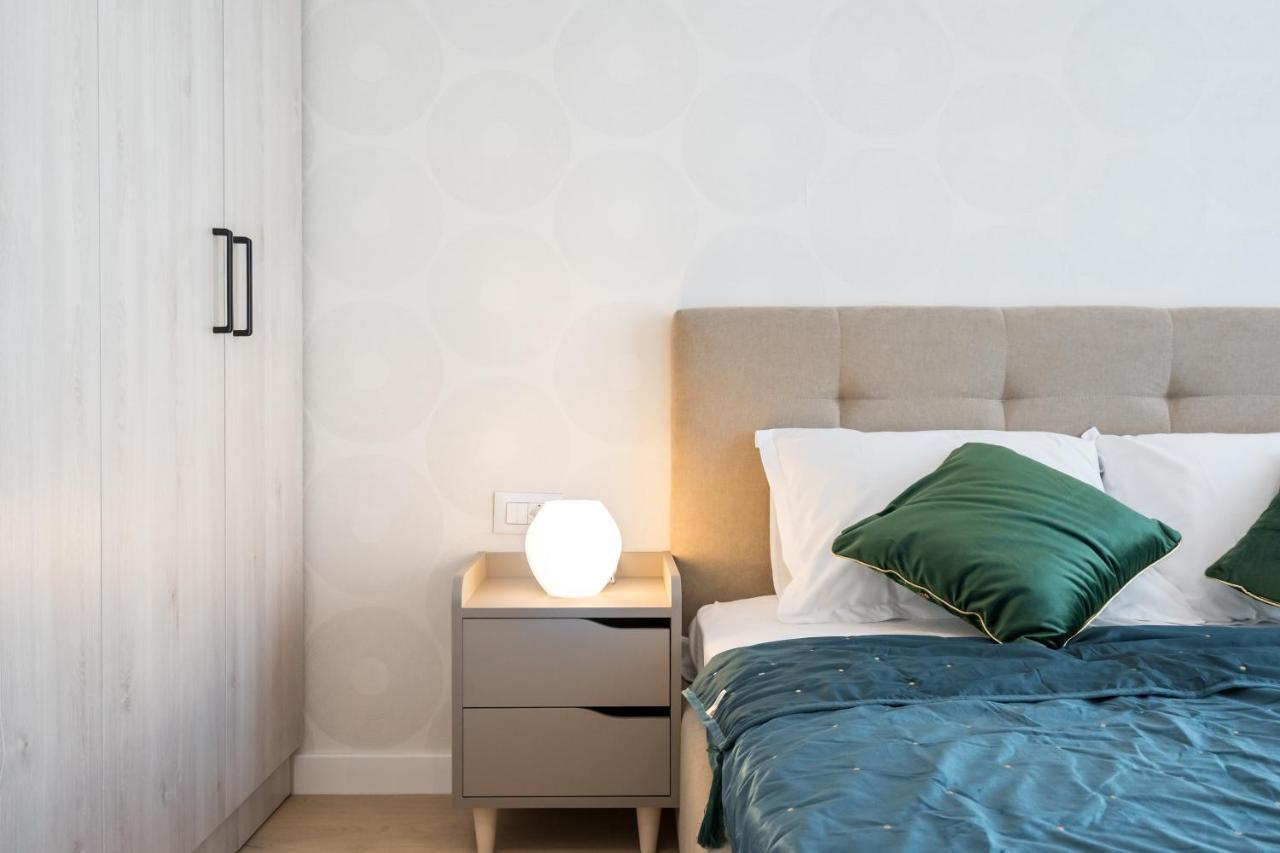 Spring Stylish Pipera Apartment