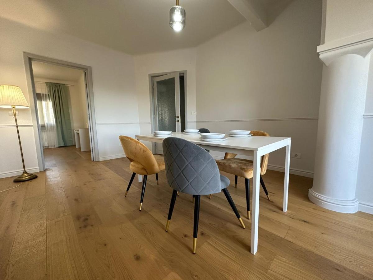 Apartment Cozy 2 Bedroom In The Center Bucharest