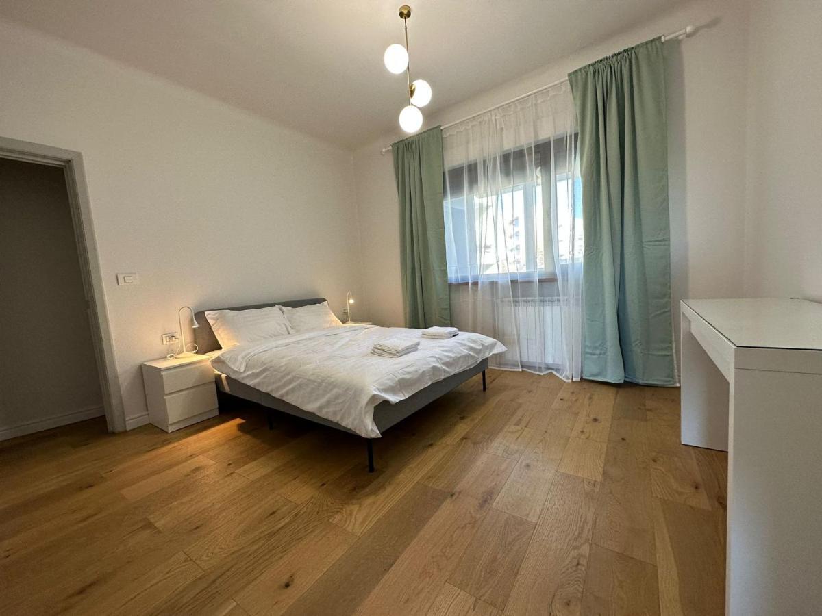 Cozy 2 Bedroom In The Center Bucharest