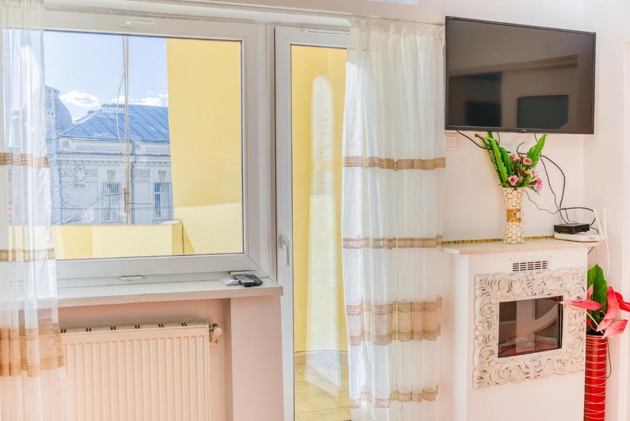 Suvenir Chic - Fusion Of Modern Elegance & Harmony Apartment *