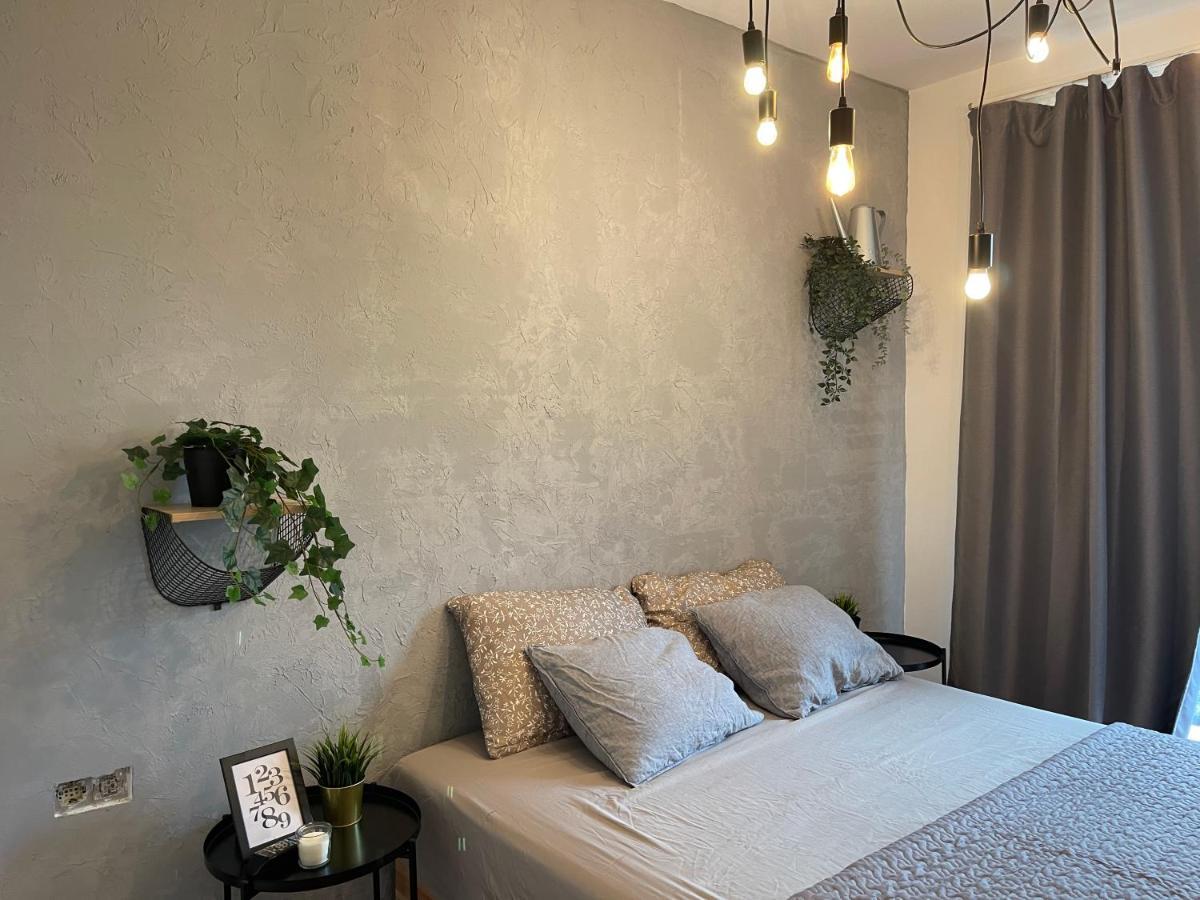 Apartment Cozy Two Downtown By Chr Luxury Propery