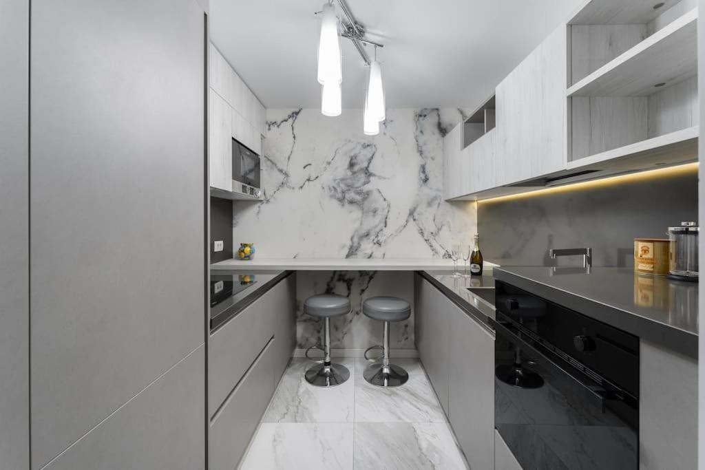 Topaz - Selestate Apartment *