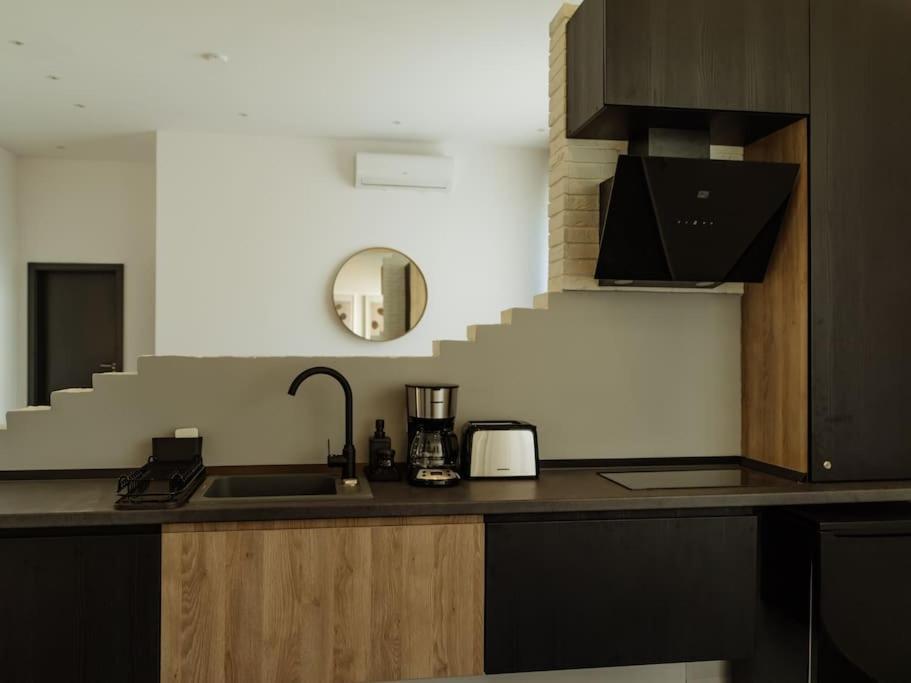 Apartment 10 - New Building & Parking