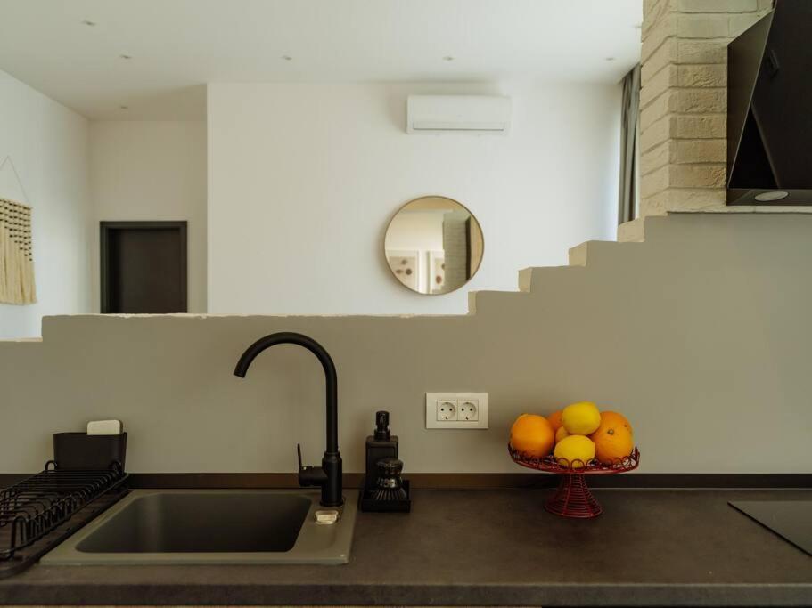 10 - New Building & Parking Apartment *