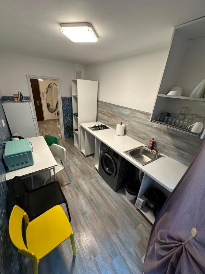 36 Apartment *