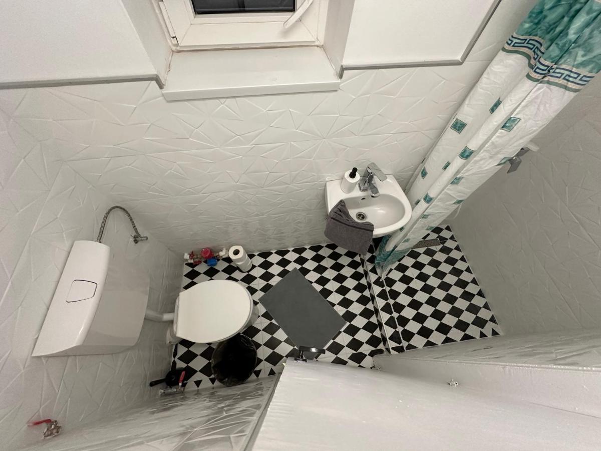 Apartment 36